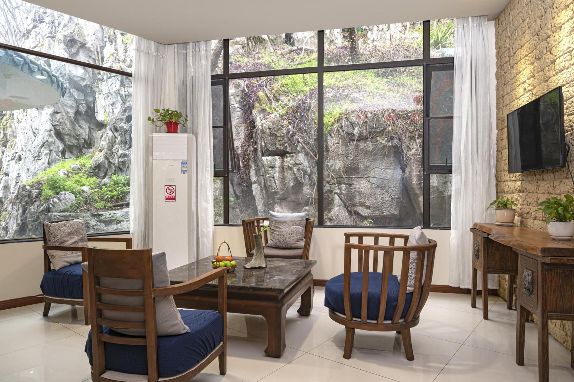 Guilin Crystal Crescent Moon Hotel Bagian luar foto